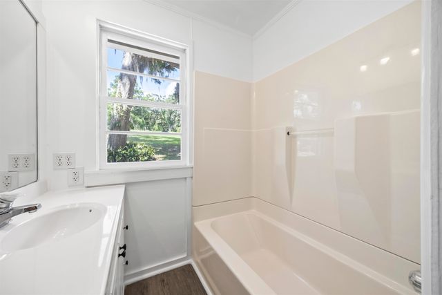 1055 NE Cherry Lake Circle, Madison, FL 32340