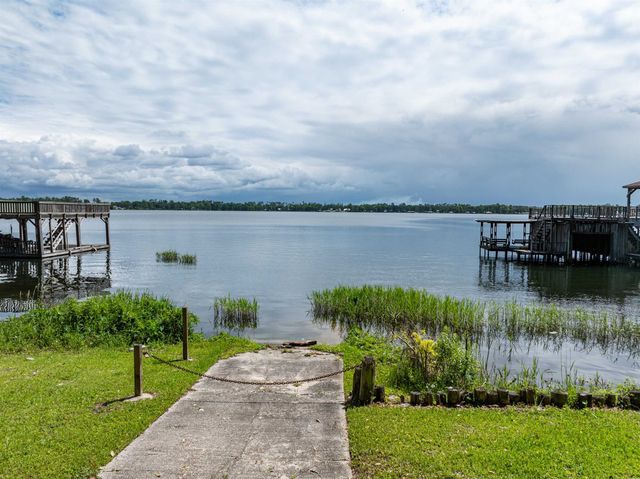 1055 NE Cherry Lake Circle, Madison, FL 32340