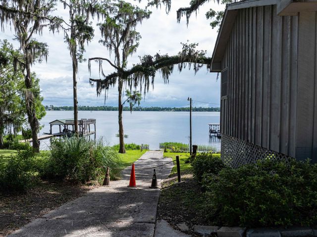 1055 NE Cherry Lake Circle, Madison, FL 32340