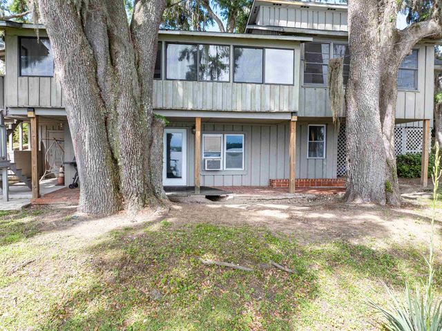 1055 NE Cherry Lake Circle, Madison, FL 32340