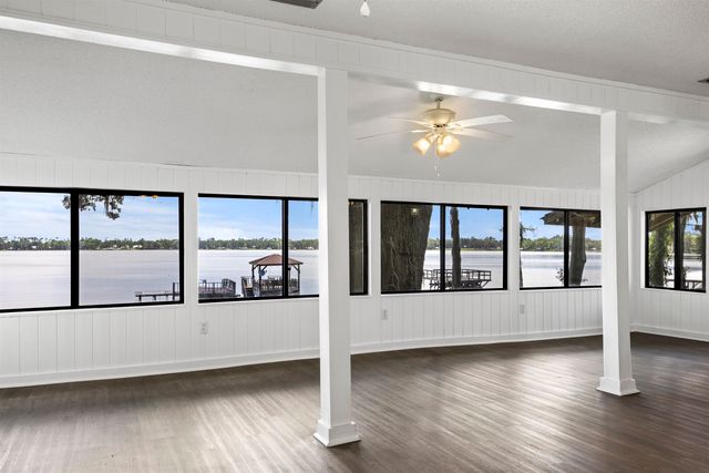 1055 NE Cherry Lake Circle, Madison, FL 32340