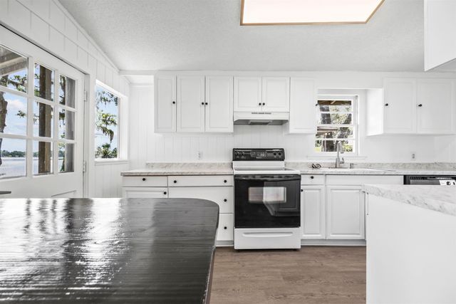 1055 NE Cherry Lake Circle, Madison, FL 32340