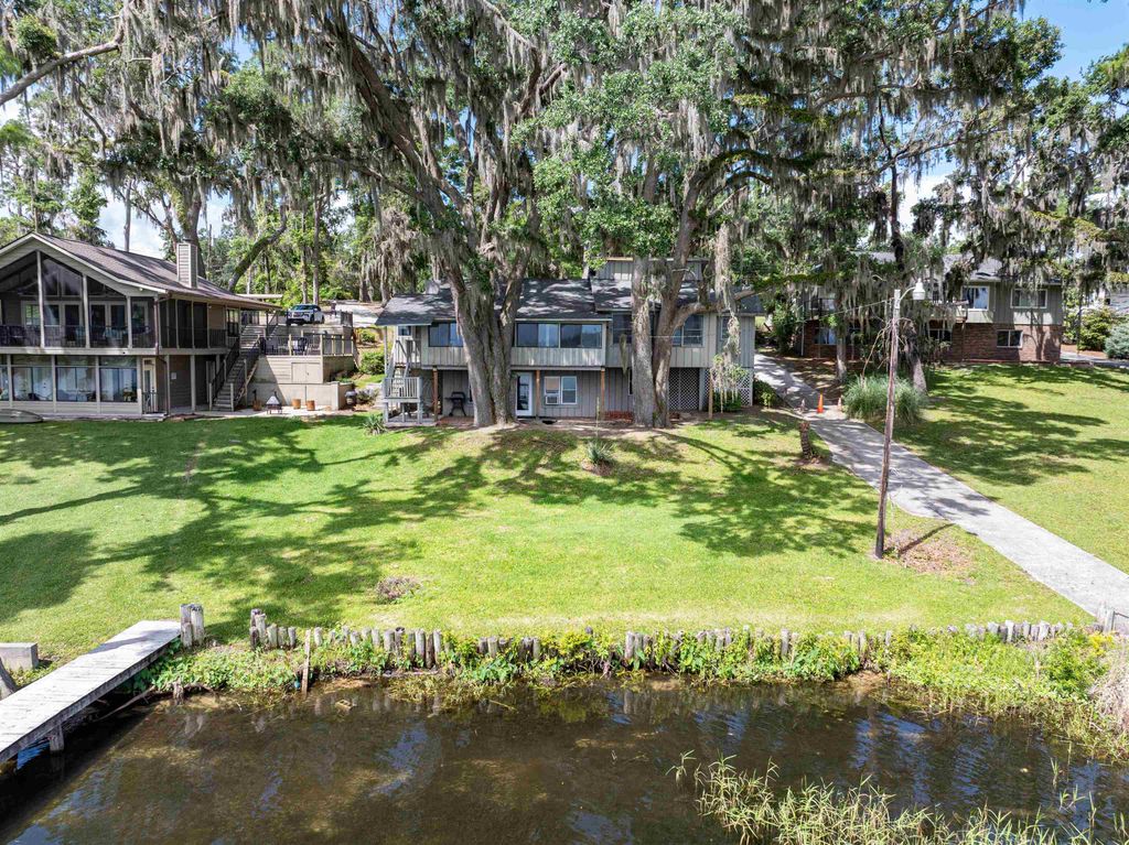 1055 NE Cherry Lake Circle, Madison, FL 32340