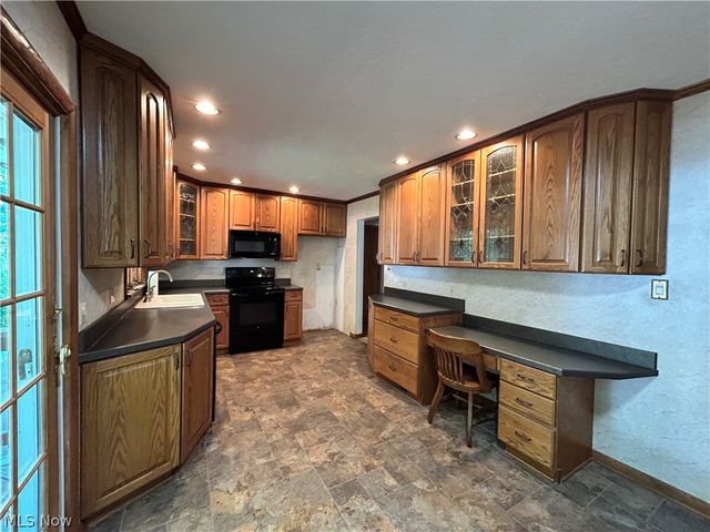 443 Lansing Road, Akron, OH 44312