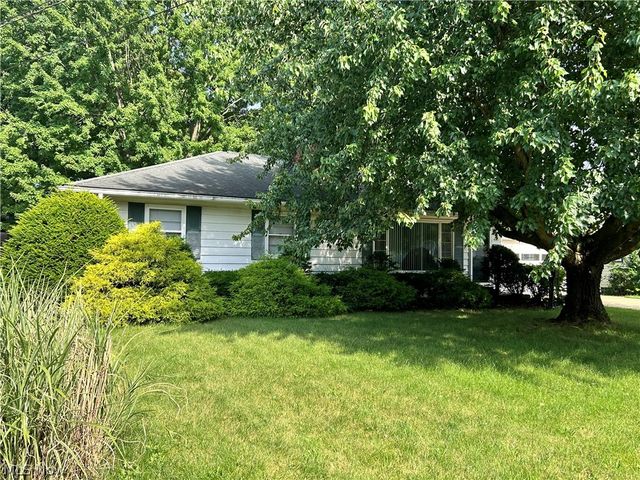 443 Lansing Road, Akron, OH 44312