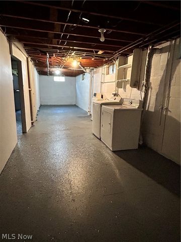 443 Lansing Road, Akron, OH 44312