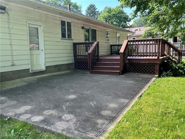 443 Lansing Road, Akron, OH 44312
