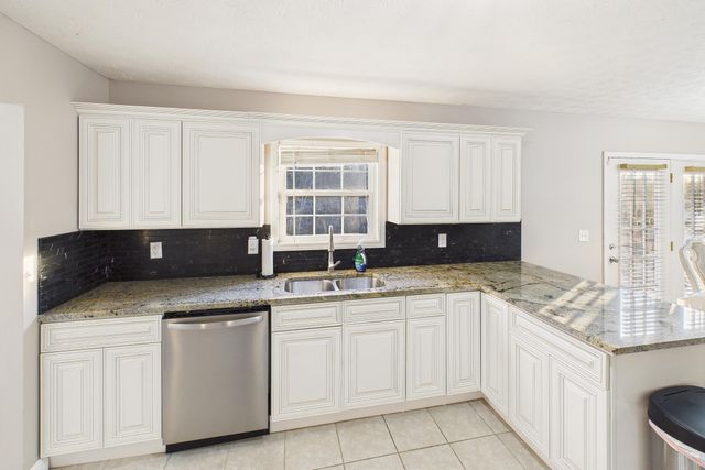 15 April Lane, Corbin, KY 40701