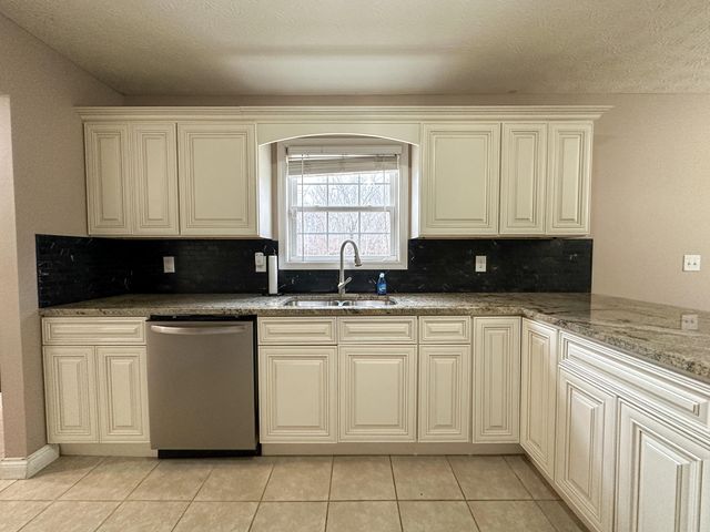 15 April Lane, Corbin, KY 40701