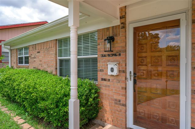 815 W Hull Street, Denison, TX 75020