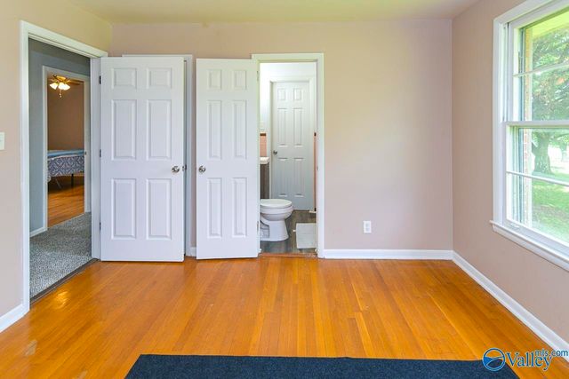 4019 McClain Lane NW, Huntsville, AL 35810