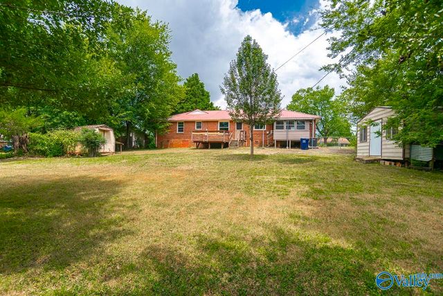 4019 McClain Lane NW, Huntsville, AL 35810
