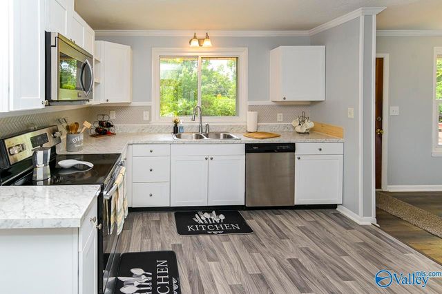 4019 McClain Lane NW, Huntsville, AL 35810