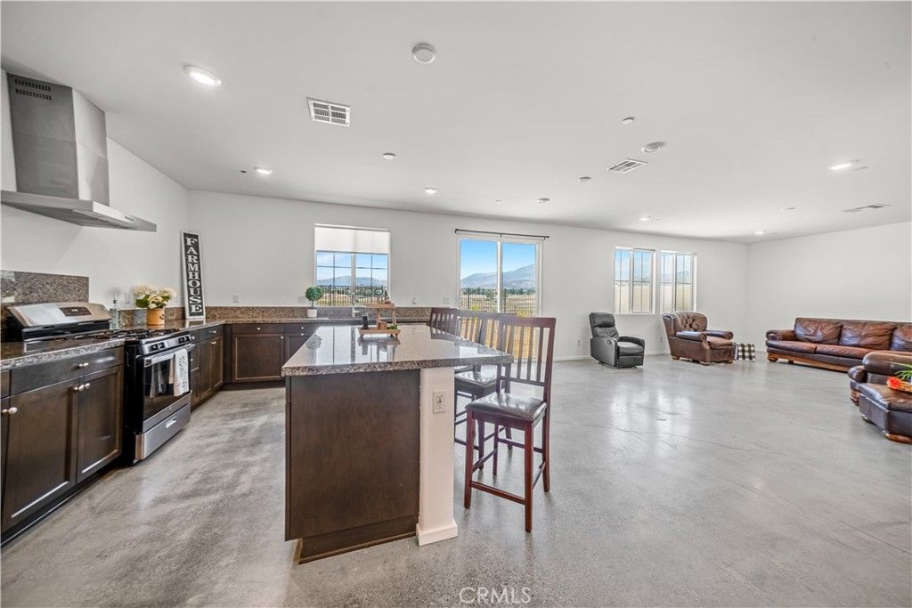 Image 12 of property listing at 1100 Little Leaf, Calimesa, CA 92320