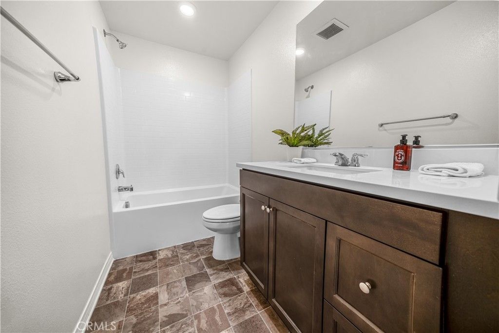 Image 16 of property listing at 1100 Little Leaf, Calimesa, CA 92320