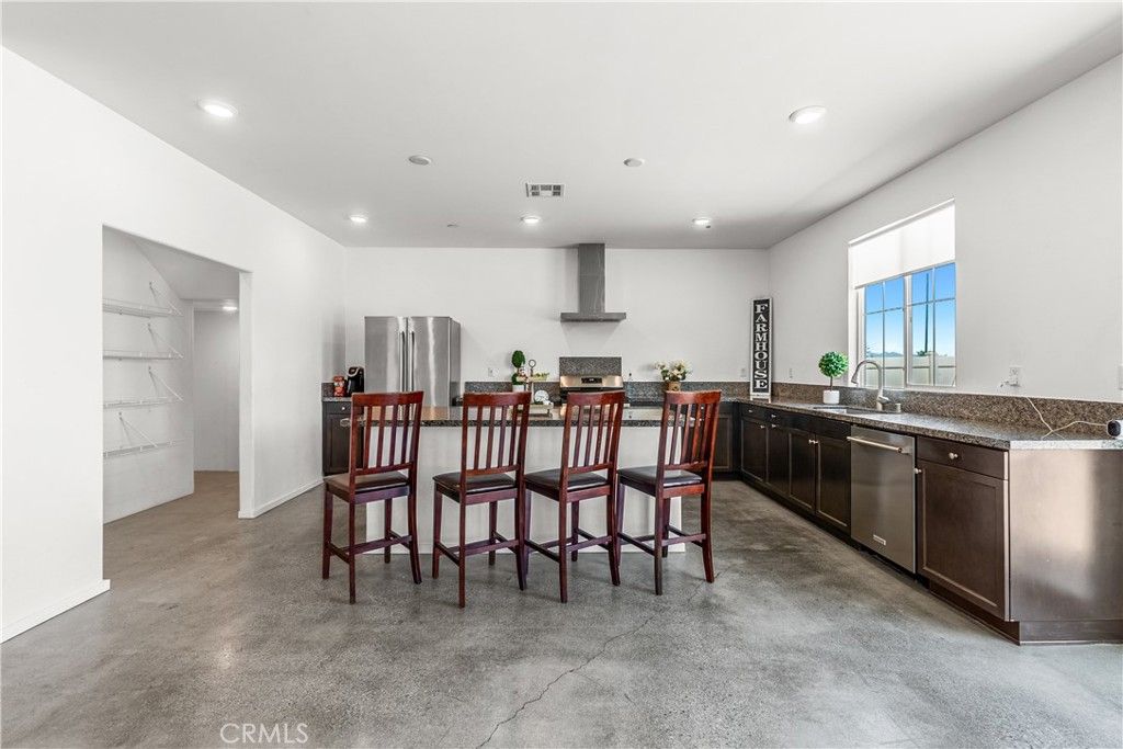 Image 8 of property listing at 1100 Little Leaf, Calimesa, CA 92320