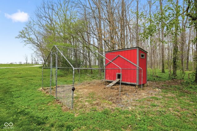 2207 S County Road 1100 E, Coatesville, IN 46121