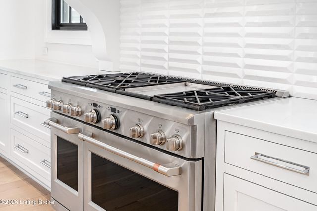 10934 Monkshood Dr, Prospect, KY 40059