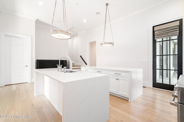 10934 Monkshood Dr, Prospect, KY 40059