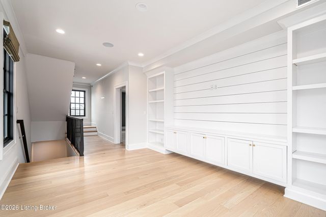 10934 Monkshood Dr, Prospect, KY 40059