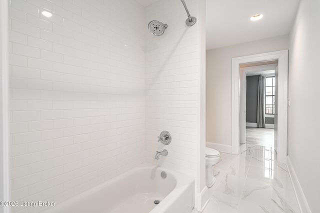 10934 Monkshood Dr, Prospect, KY 40059