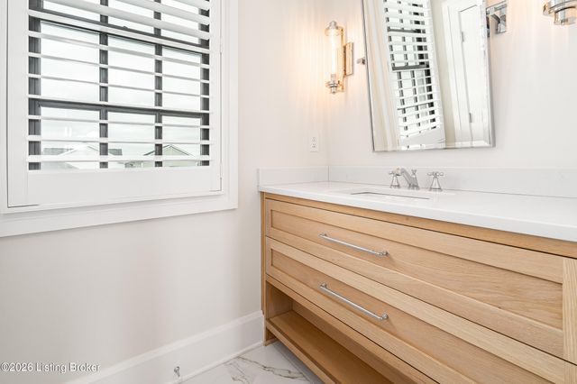 10934 Monkshood Dr, Prospect, KY 40059