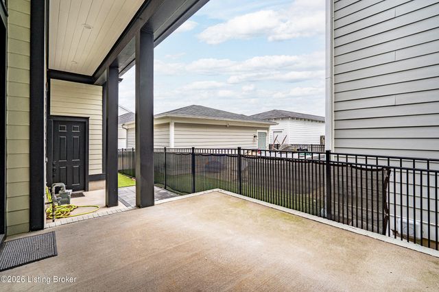 10934 Monkshood Dr, Prospect, KY 40059