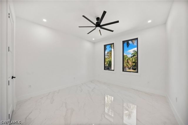 135 7th ST N, Naples, FL 34102