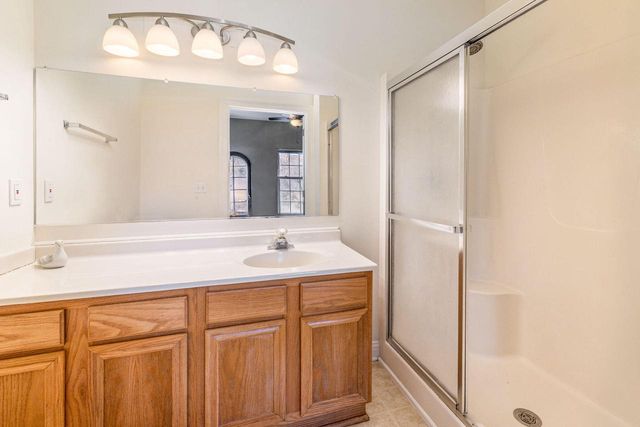 2252 W Vista Bella DRIVE, Oak Creek, WI 53154