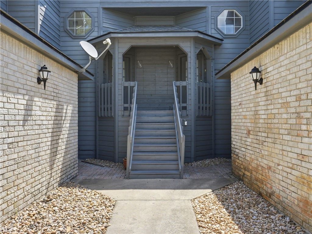 210 Oak Bay St 1102, Rockport, TX 78382 — photo 2