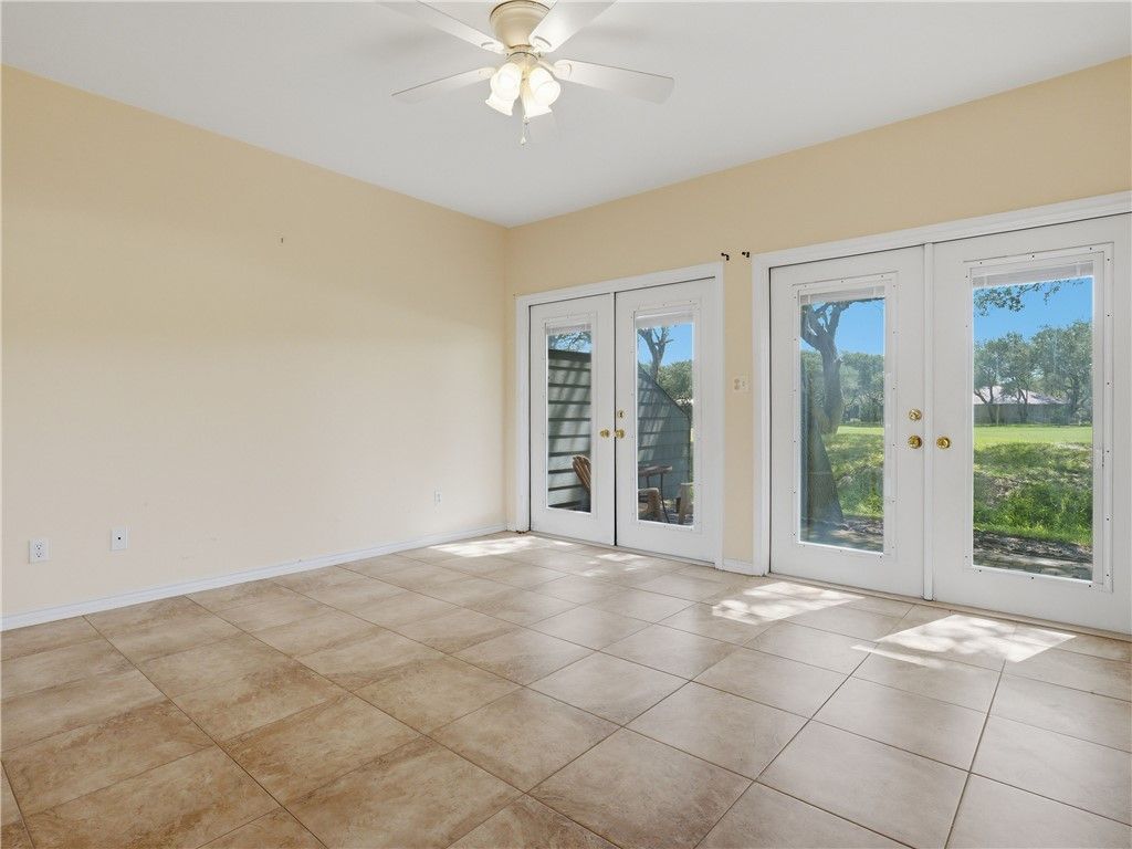 210 Oak Bay St 1102, Rockport, TX 78382 — photo 4