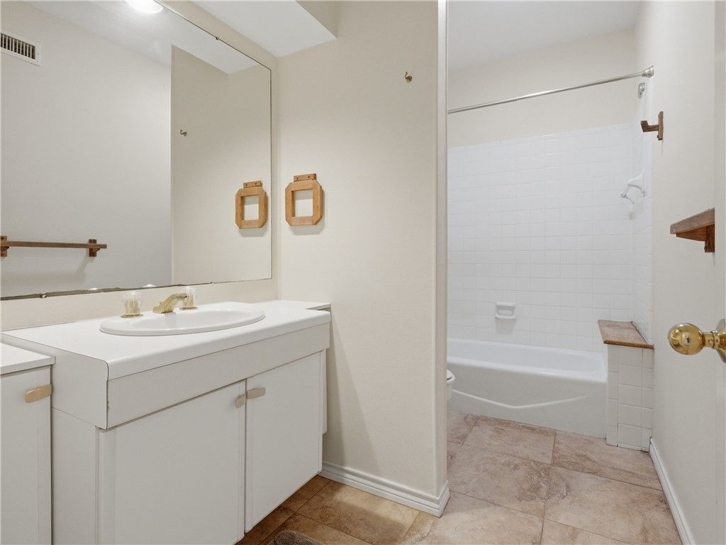 210 Oak Bay St 1102, Rockport, TX 78382 — photo 5