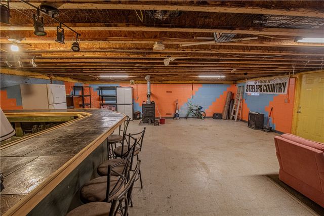 107 Old Dairy Road, Pittsburgh, PA 15327