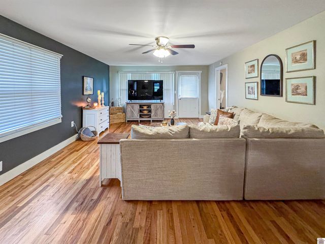 950 Farmersville Road, Princeton, KY 42445