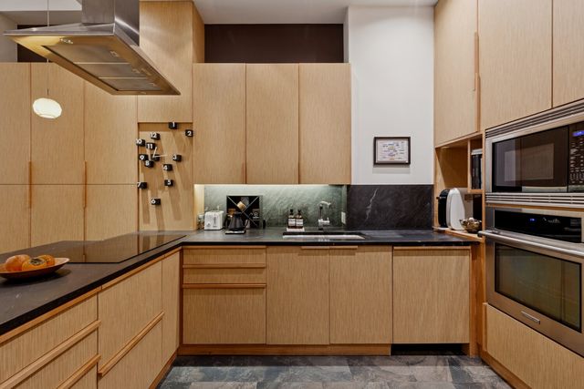 28 OLD FULTON Street THE, New York City, NY 11201