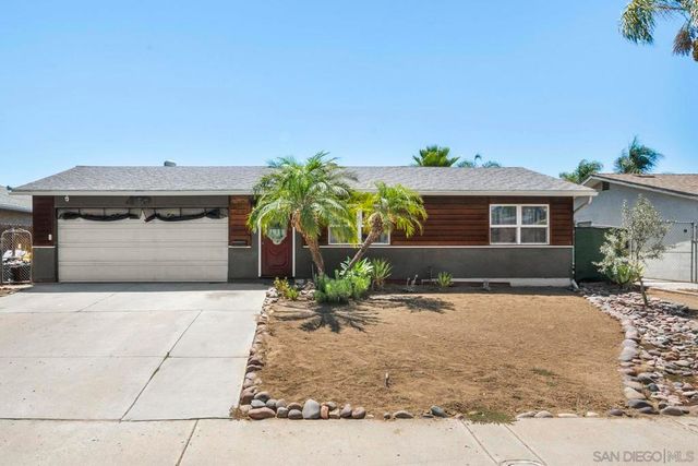 10020 Pino Dr, Lakeside, CA 92040