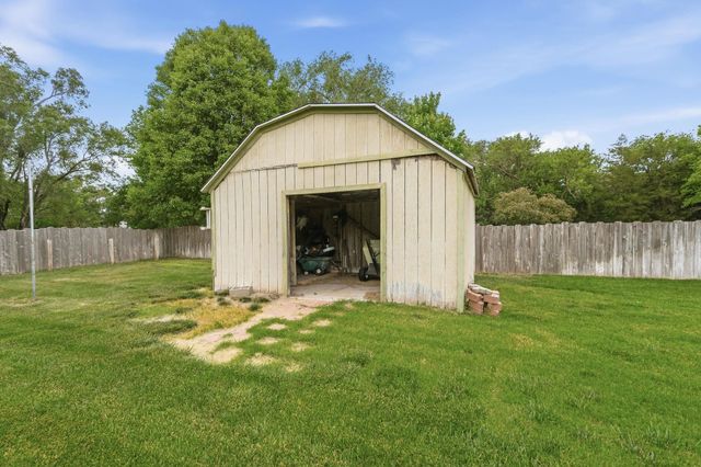 6533 N Rico Road, Wichita, KS 67204