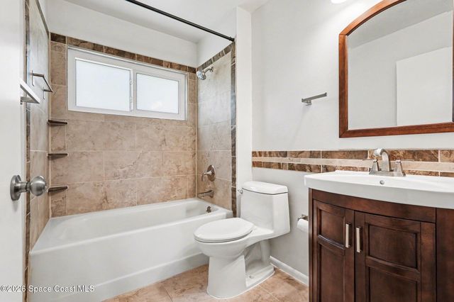 1335 Golf Vista Court NE, Palm Bay, FL 32905