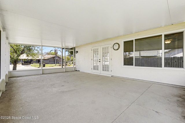 1335 Golf Vista Court NE, Palm Bay, FL 32905