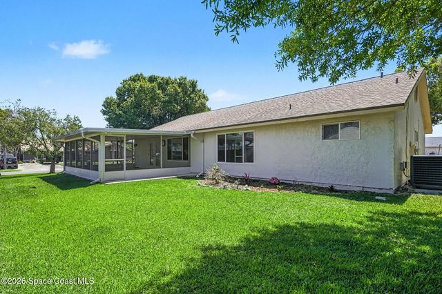 1335 Golf Vista Court NE, Palm Bay, FL 32905