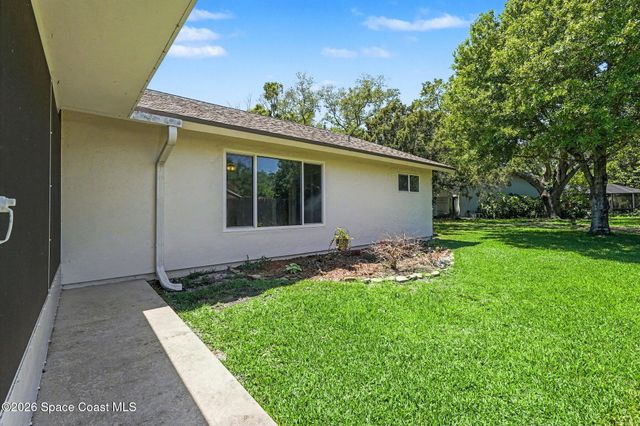1335 Golf Vista Court NE, Palm Bay, FL 32905