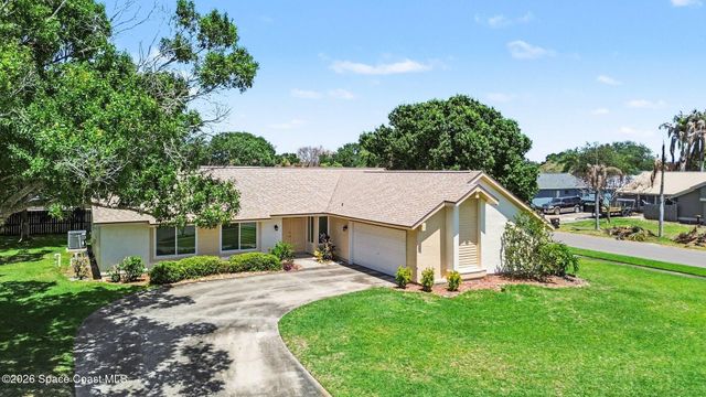 1335 Golf Vista Court NE, Palm Bay, FL 32905