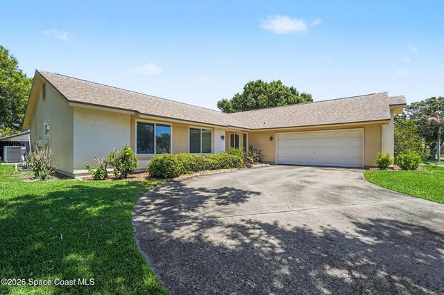 1335 Golf Vista Court NE, Palm Bay, FL 32905