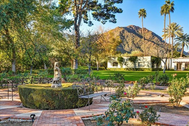 5815 N SAGUARO Road, Paradise Valley, AZ 85253