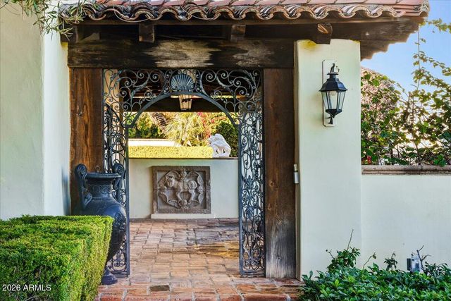 5815 N SAGUARO Road, Paradise Valley, AZ 85253