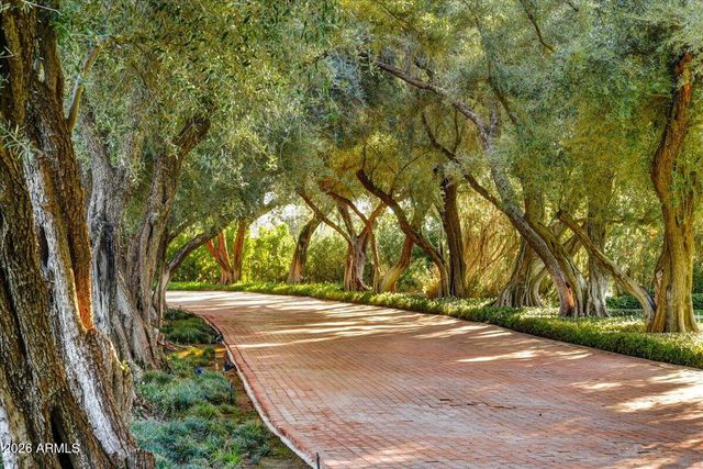 5815 N SAGUARO Road, Paradise Valley, AZ 85253