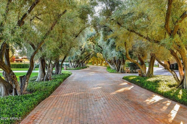 5815 N SAGUARO Road, Paradise Valley, AZ 85253