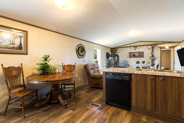 147 McComb Road, Edgewood, NM 87015