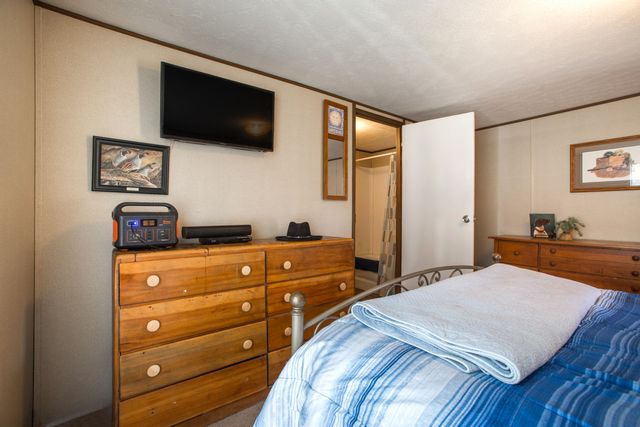 147 McComb Road, Edgewood, NM 87015