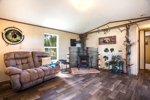 147 McComb Road, Edgewood, NM 87015